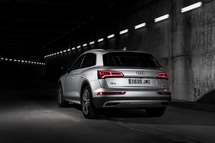  Audi Q5 TDI Quattro 2016 года  (WW) (фото 5 из 90)